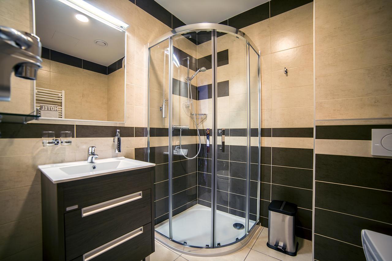 Hotel Tri Vezicky Střítež Extérieur photo