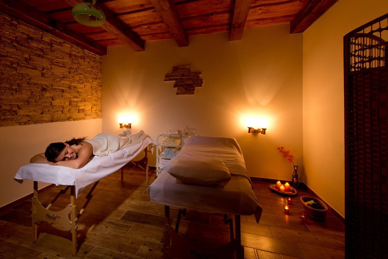 Hotel Tri Vezicky Střítež Extérieur photo